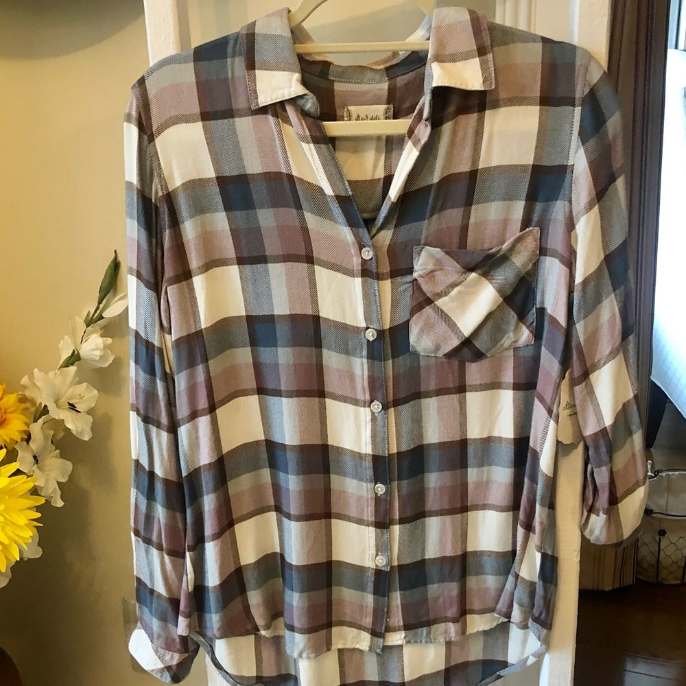 🆕Altar’d State Harrison Button Up Top. Size Small. - Picture 4 of 4